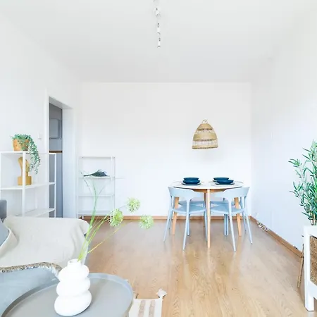 Seaside Modern Apartment
